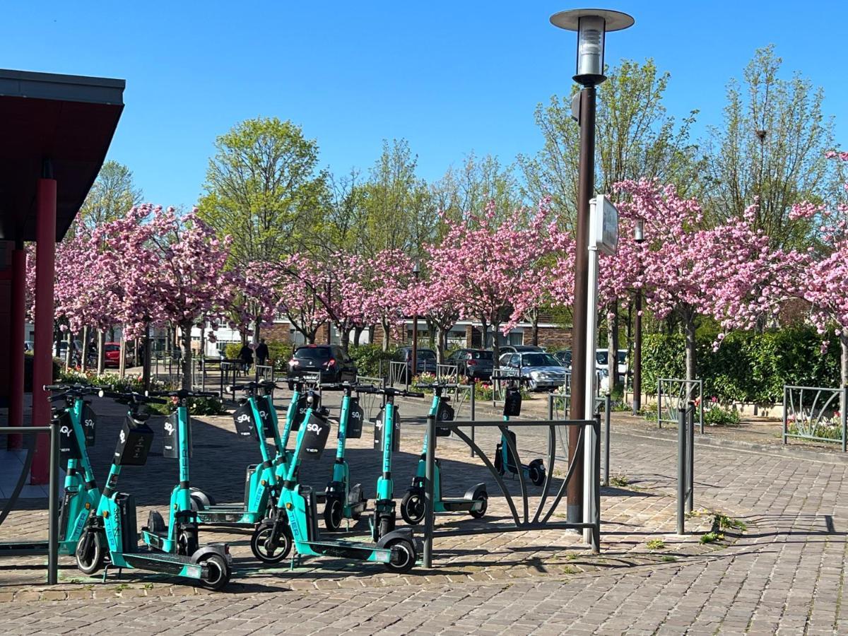 Cosysmartstudio Montigny-le-Bretonneux Eksteriør billede